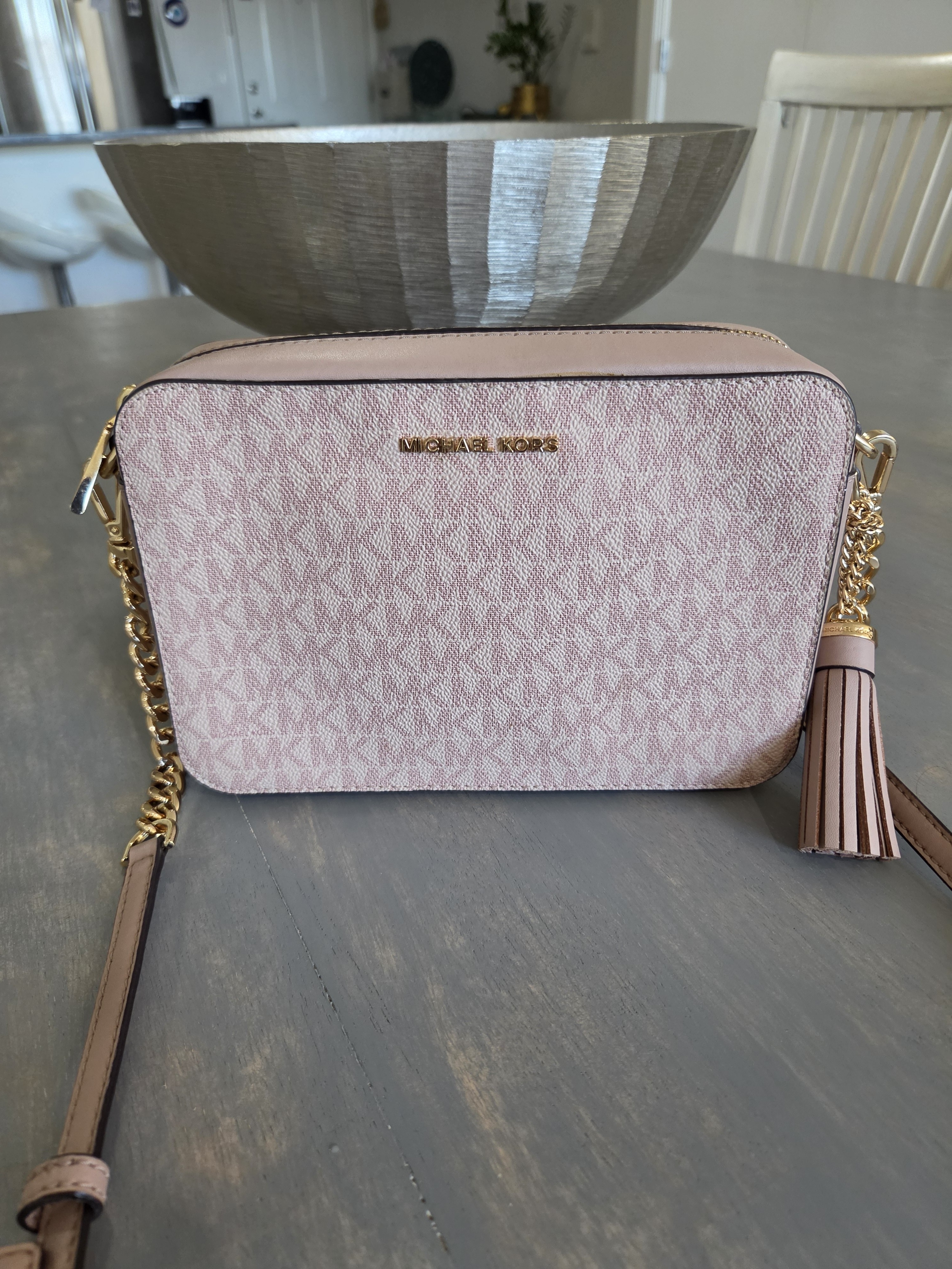 Michael Kors Pink Signature Jet Set Crossbody Bag